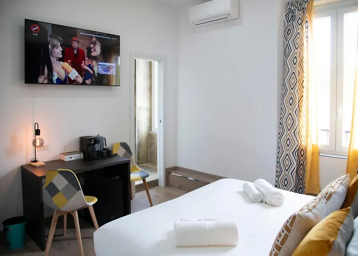 Trastevere New Luxury Oda ve Kahvaltı 4*