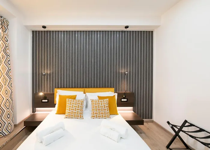 Trastevere New Luxury Oda ve Kahvaltı 4*